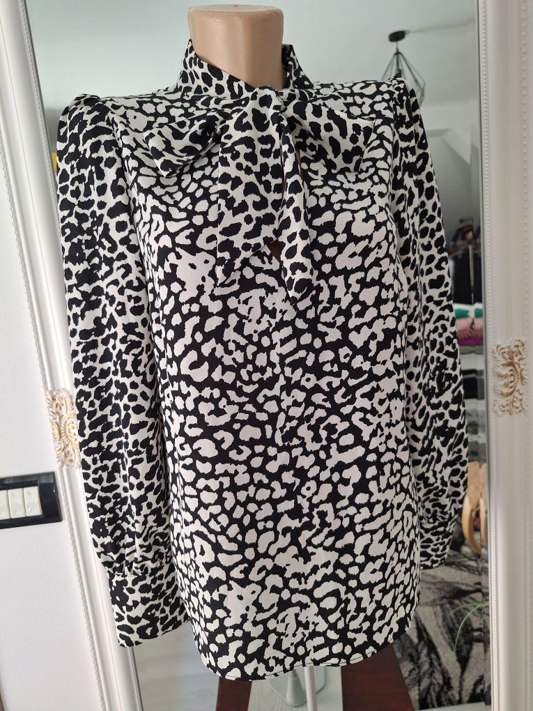 Bluza noua Anglia M..de brend..superba
