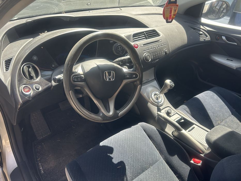 Хонда Сивик 1.8 бензин НА ЧАСТИ