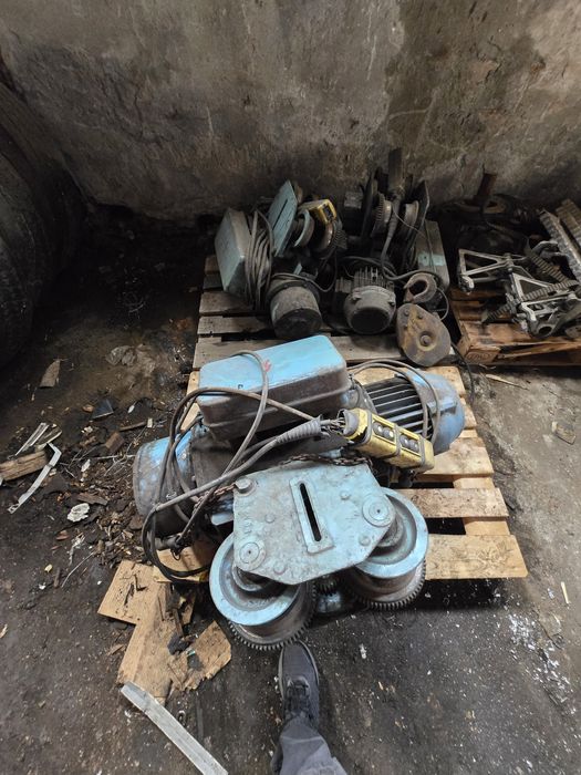 Продавам 3 бр телфери