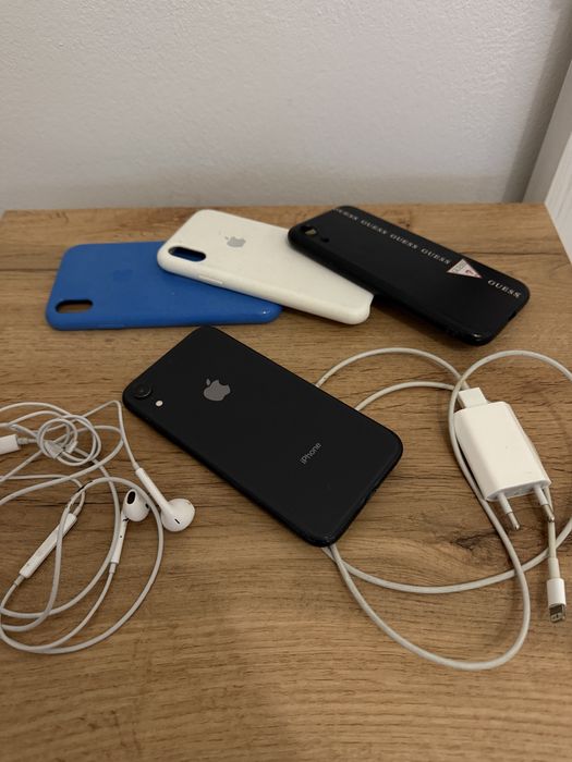 Iphone XR, 128GB, cu accesorii si huse protectie