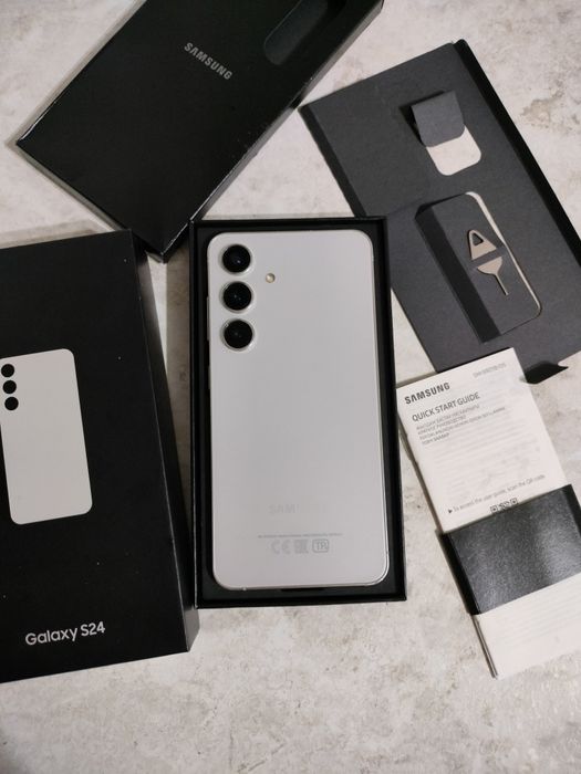 Samsung S24 8/128Гб в идеале