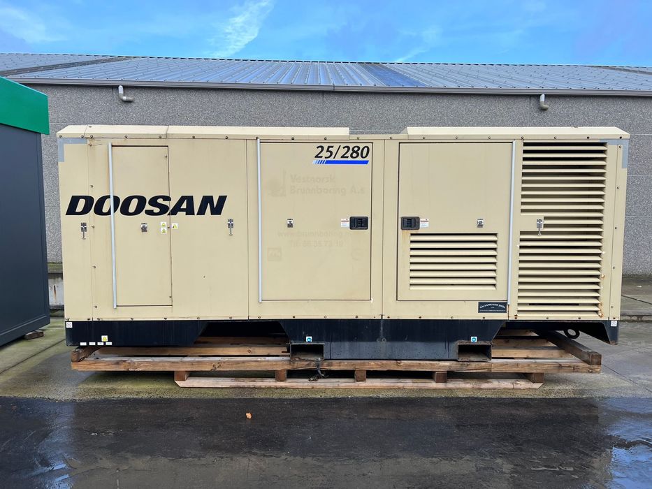 Vand motocompresor doosan 28 mc la 25 bar