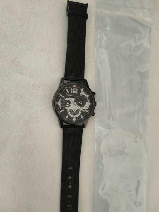 Часы новые наручные мужские