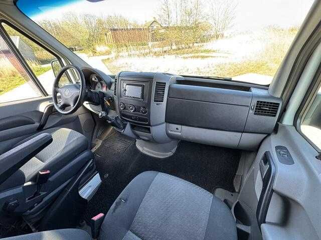 Închiriere dubă Vw Crafter fără șofer 350 lei/zi