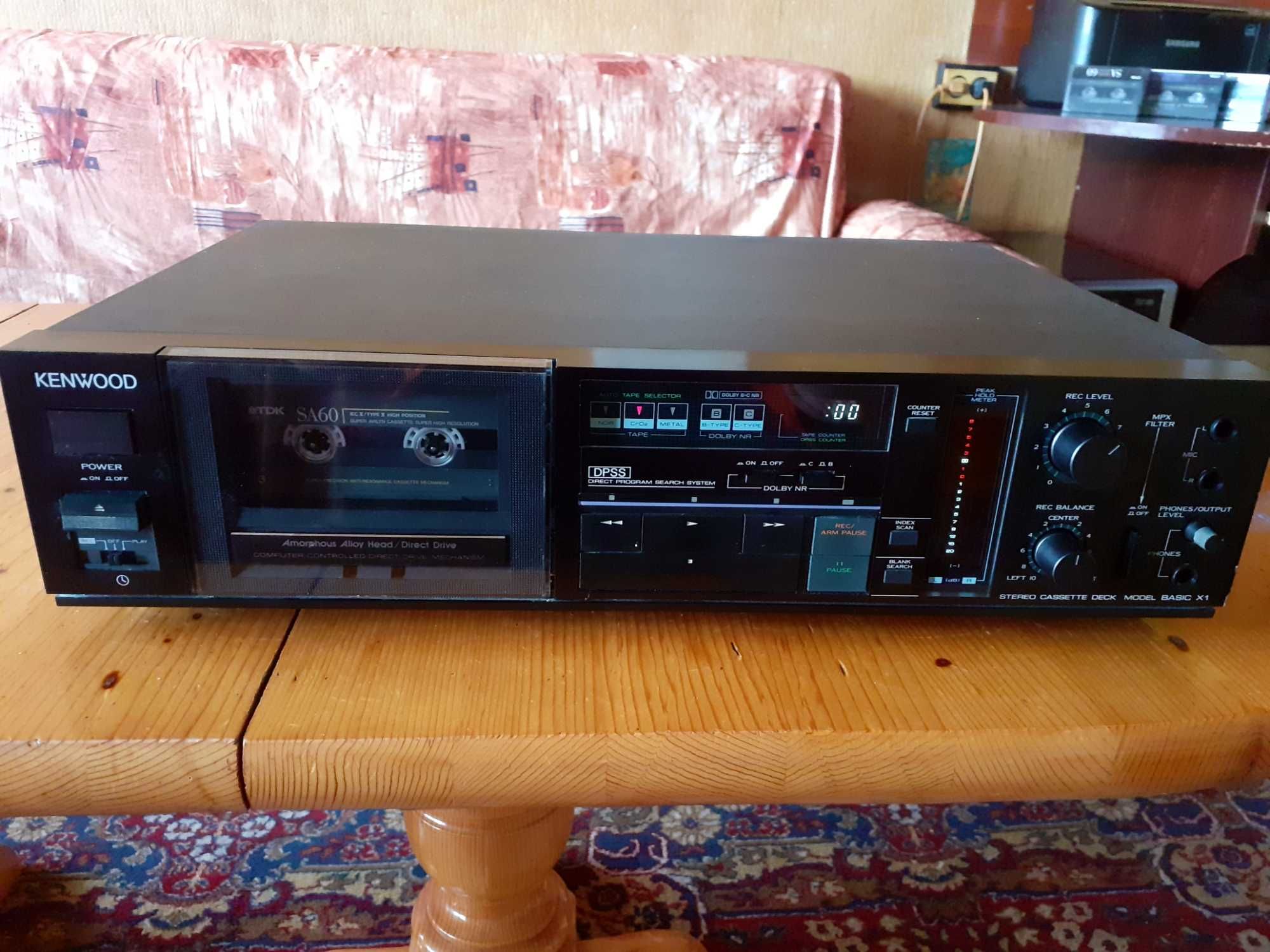 Дек ТОП модел KENWOOD BASIC X 1- Японски -Отличен.