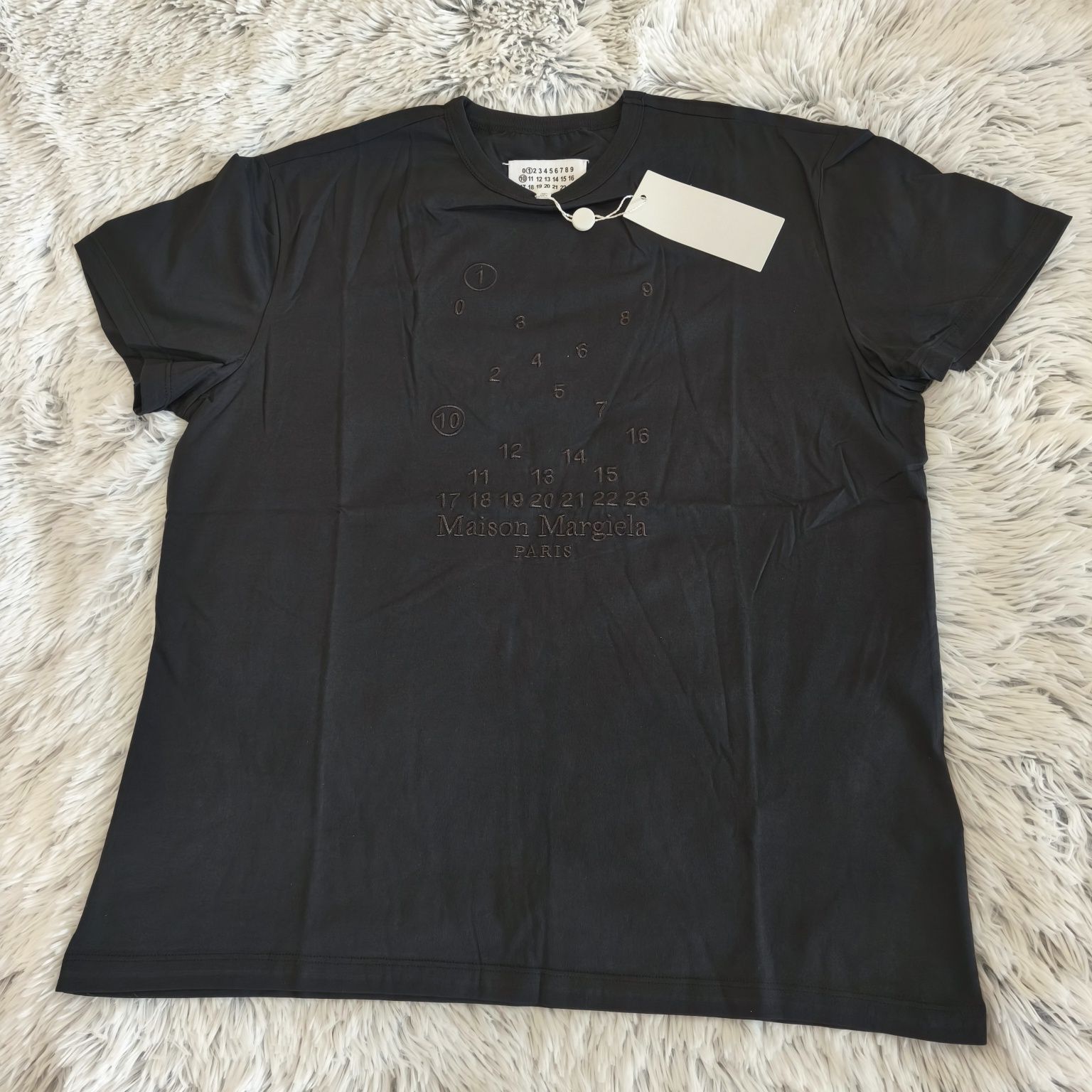 MAISON MARGIELA дамска тениска размер S НОВА