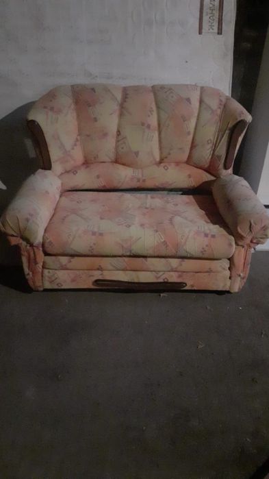 Продам диванчик раскладной в идеальном состоянии