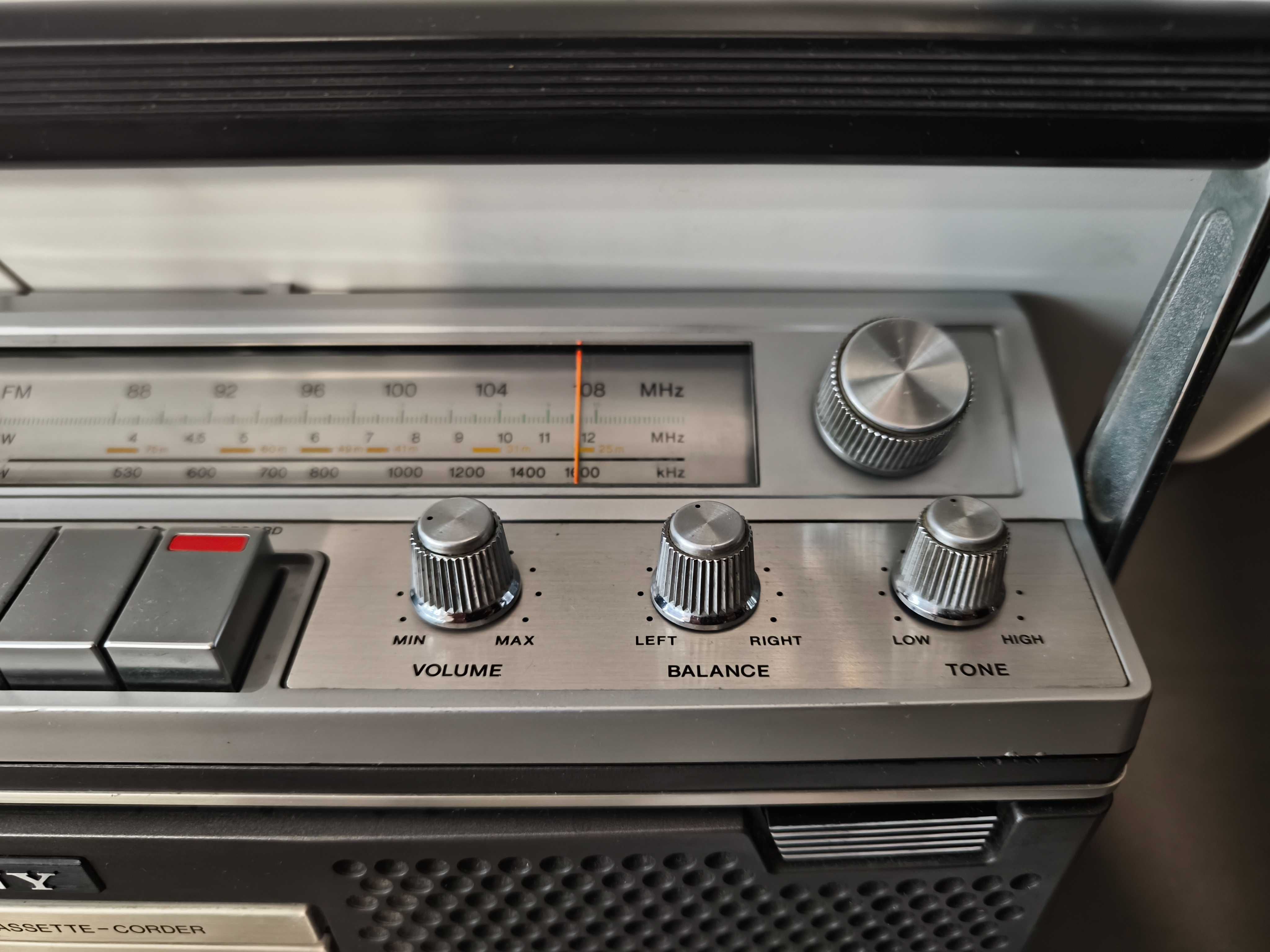 Ретро касетофон boombox Sony
