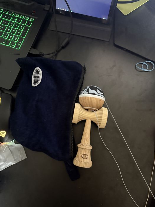 Kendama Miguel Originz black swirl setup w/ black locust ken