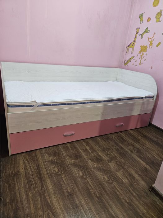 Двойно легло тип сандвич