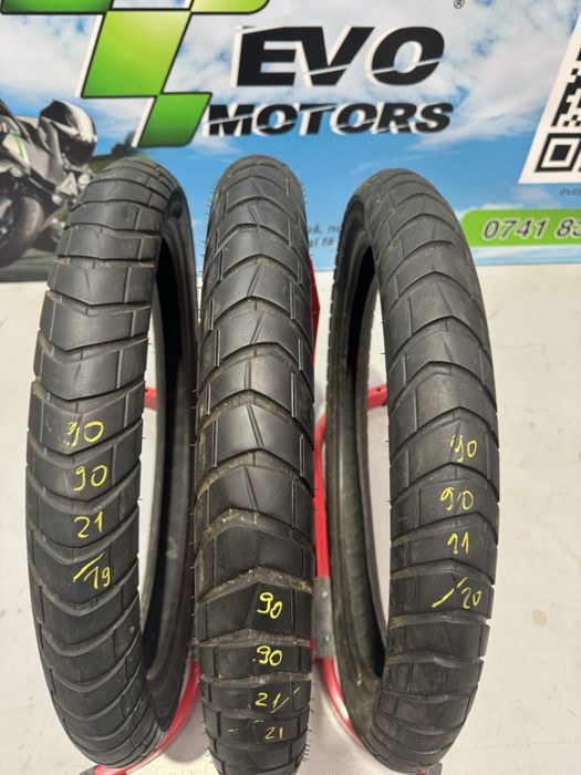 Anvelopa Moto Fata 90 90 21 Metzeler Karoo Street