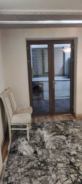 Массив Ц-2 (Алайский рынок)/Алея Гоголя/2х комнатная