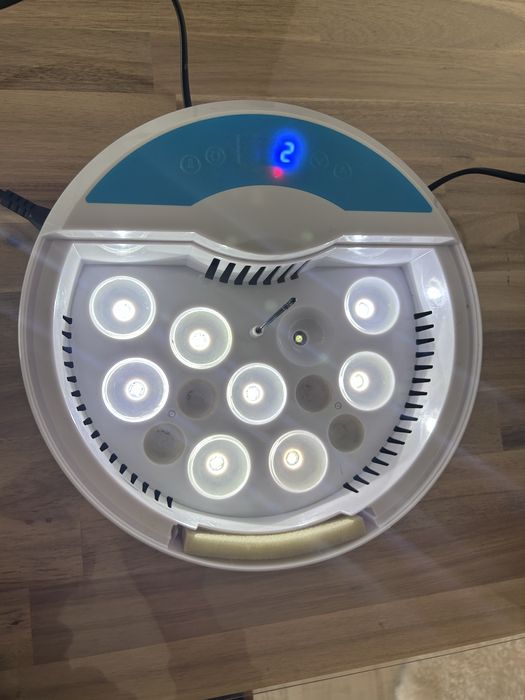 Incubator.