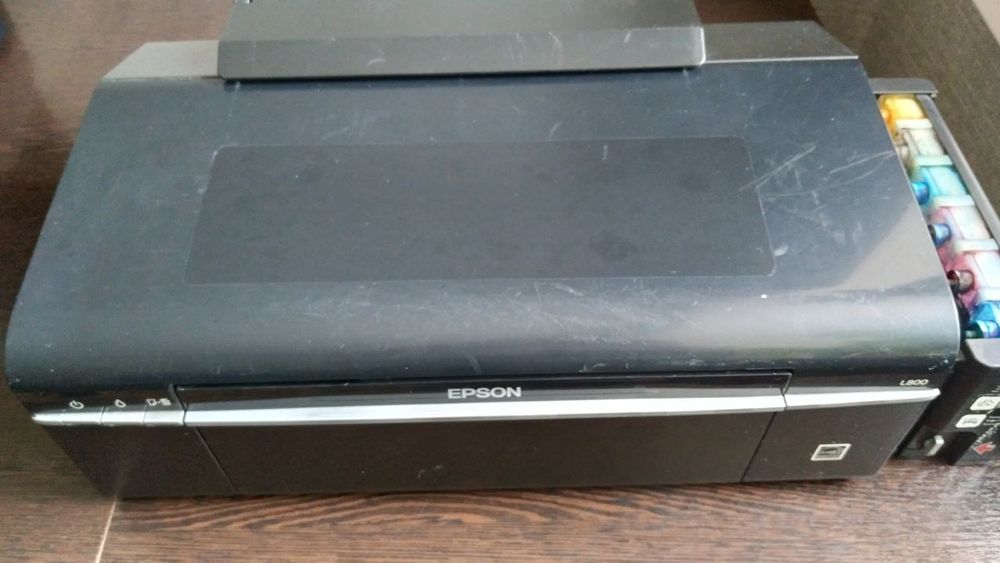 Принтер, цветной "Epson" на запчасти, без шнуров.