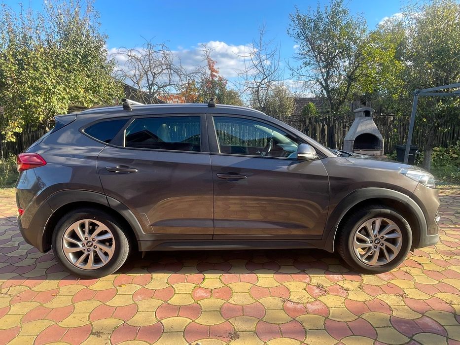 Hyundai Tucson 4x4 AWD model 2.0 CRDI Diesel Manuala 2017