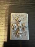 Brichetă Kantai 01A cu Design Cranii – Stil Vintage Zippo, Colectibilă