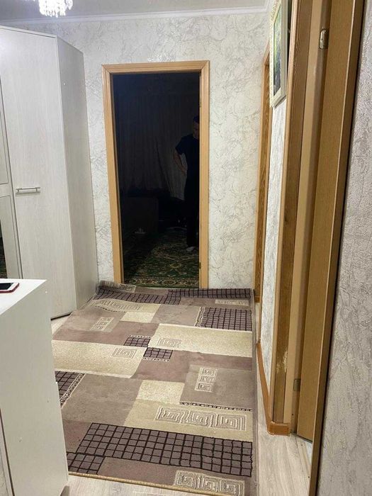 Продам ковер б/у