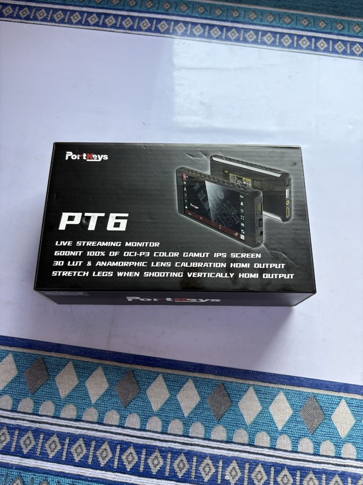 Накамерный монитор Portkeys PT6