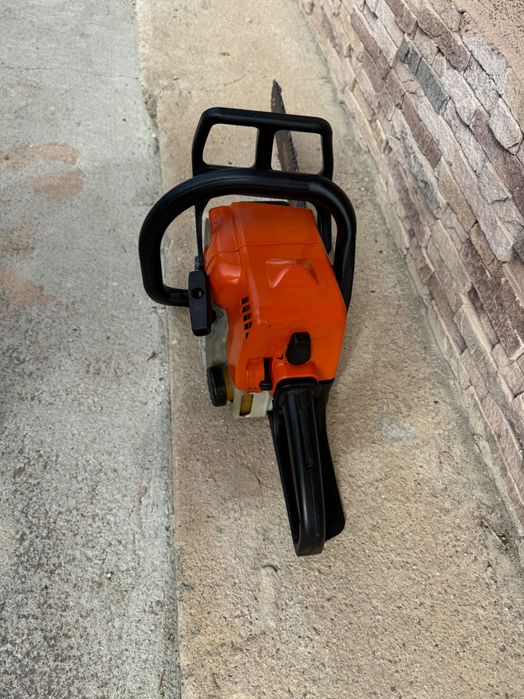 STIHL 180 моторен трион