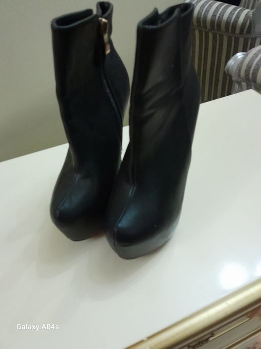 Ghete dama culoare negru