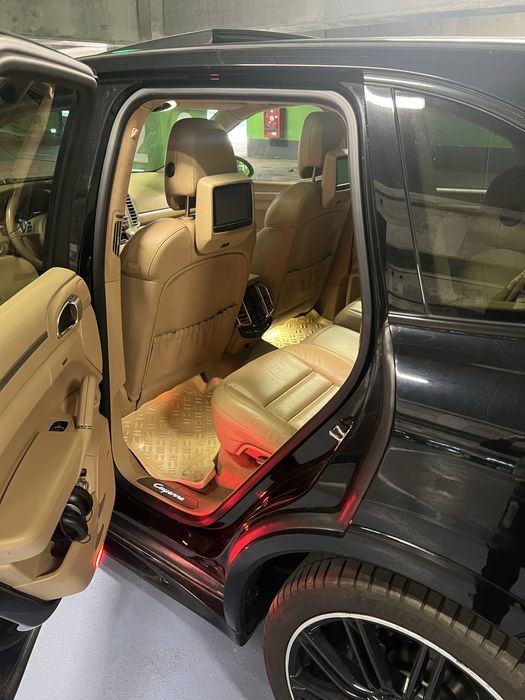 Porsche Cayenne GTS  Panoramic 245CP