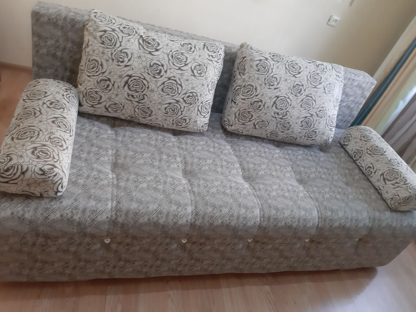 Продам диван - тахту в отличном состоянии.