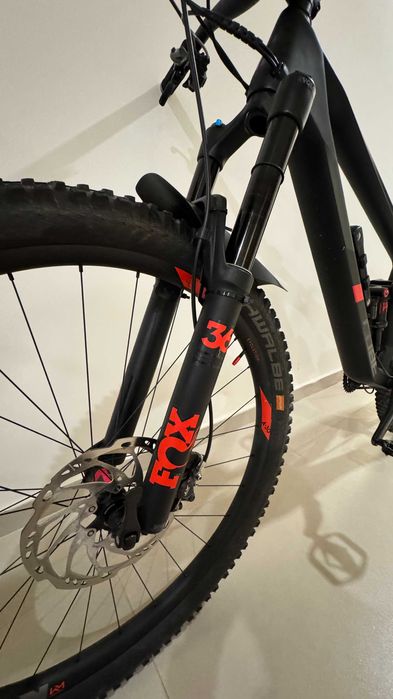 Bicicleta Cube Stereo 150 C:62 Race 29 (cadrul este din carbon)