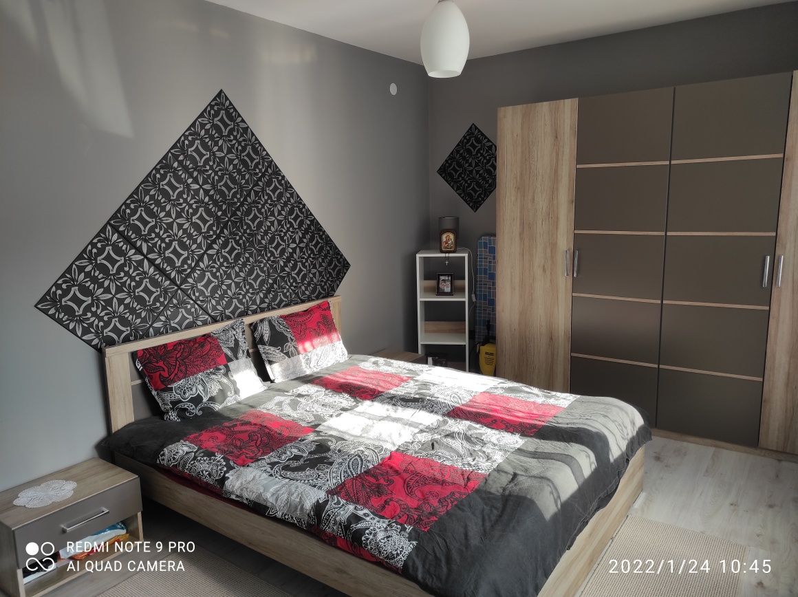 Продава се Многостаен апартамент в Кюстендил, Никола Въжаров - 120 кв.м за 875 €/кв.м - Снимка #18