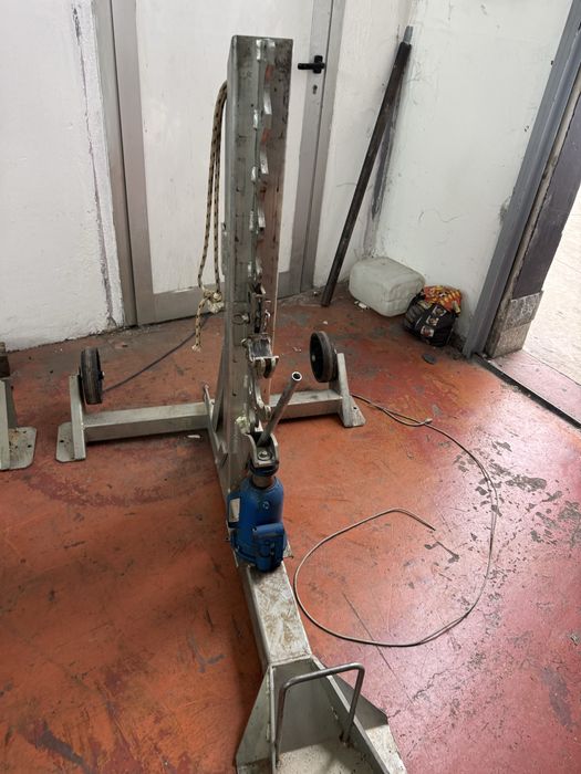 Професионална стойка за макара