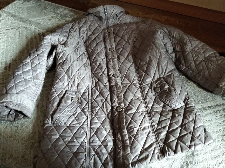 Продам женские куртки