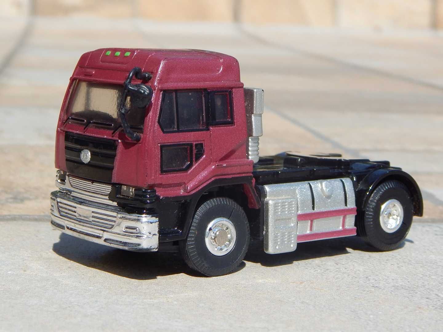 Macheta cap tractor camion RC 27 MHz Enertec sc 1:50