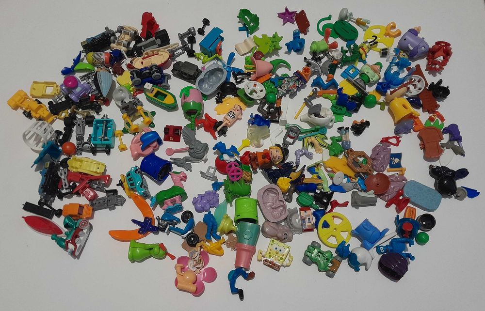 Kinder Surprise Toys Lot Asterix Princess Hippo Lion Fantasy Horror