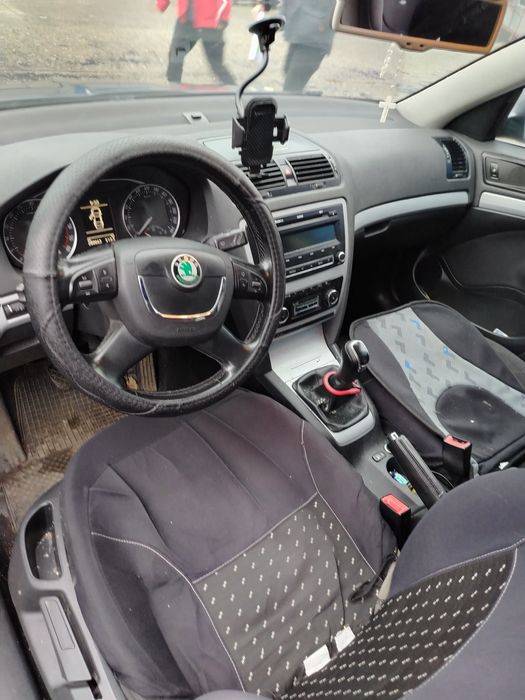 Vând skoda octavia 1.6