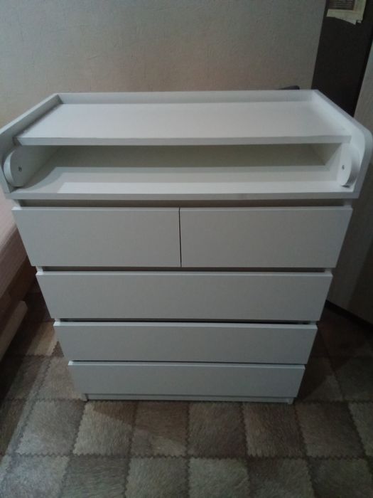 Пеленальный столик