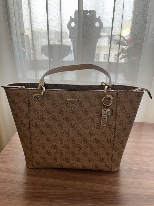 Сумка оригинальная GUESS
