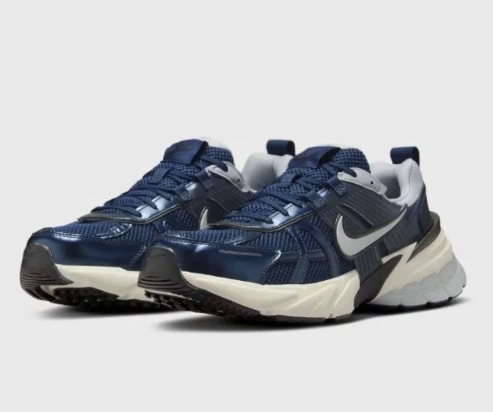 Nike V2K Run Mens Shoes