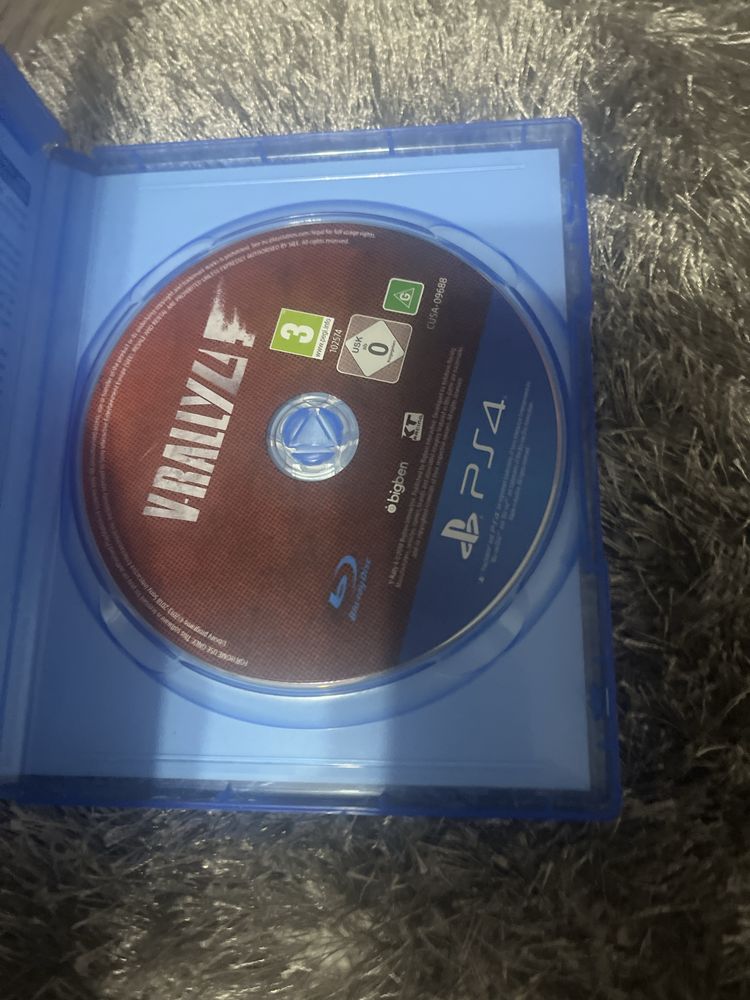 Joc ps4, cu masini ,curse .