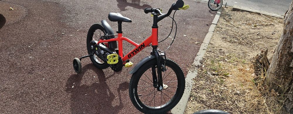 Bicicleta copii B-Twin Racing 900 16” (105-120 cm, Decathlon)
