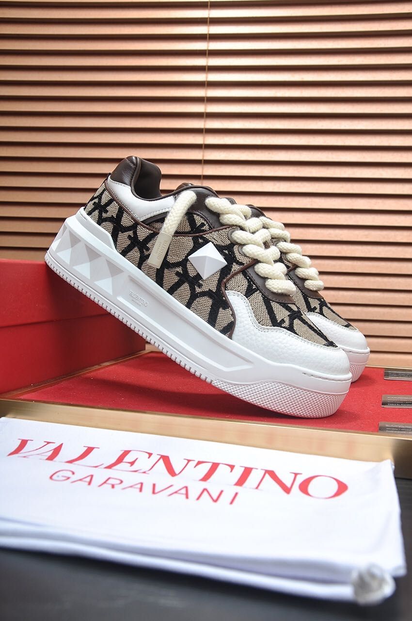 Papuci VALENTINO STUD XL, Calitate Premium, Icarus Brands