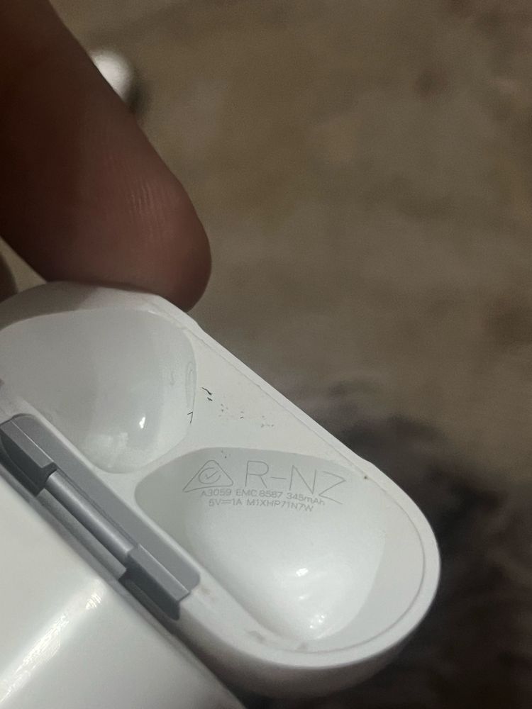 AirPods 4 Active Noise Consellation