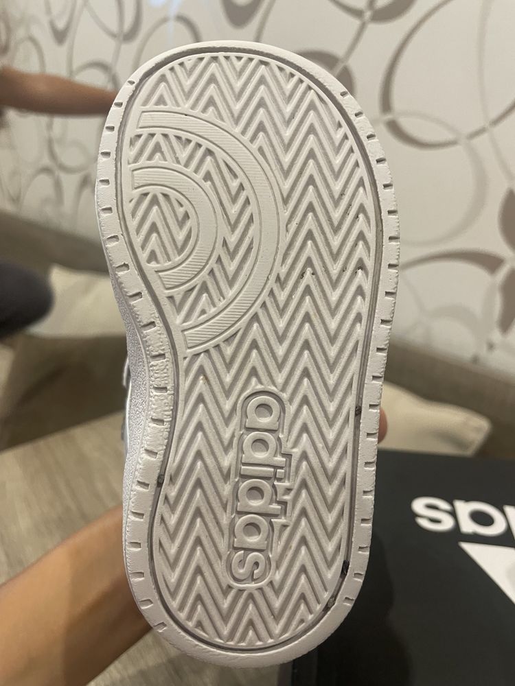 Маратонки Adidas