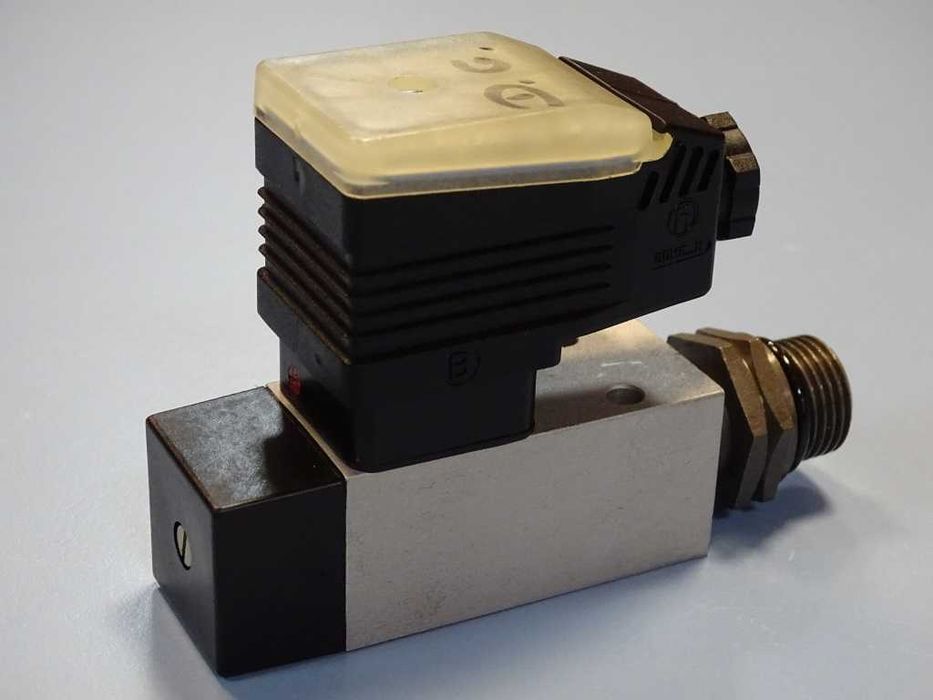 Пресостат вакуумен HYDAC VR2/D/L24 differential pressure indicator