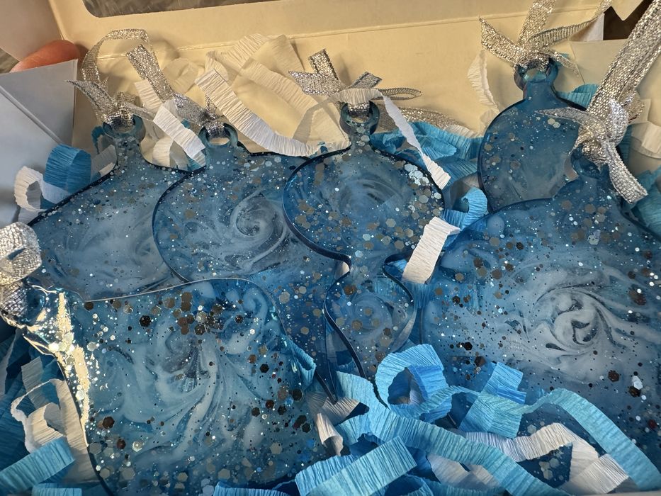 Игрушки ёлочные из эпоксидной смолы,декор ручной работы.