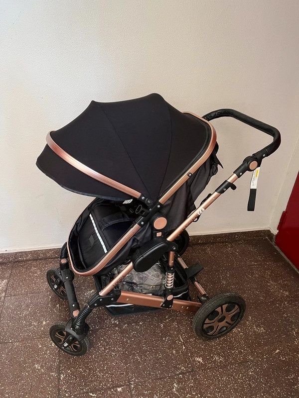 Carucior 3 in 1 bebe  nou nascut scoica Germania kesser