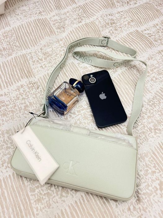 Продам сумка кросс-боди от бренда Calvin Klein