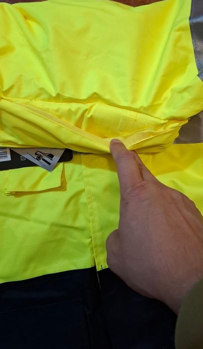 Geaca reflectorizanta cu gluga masura M