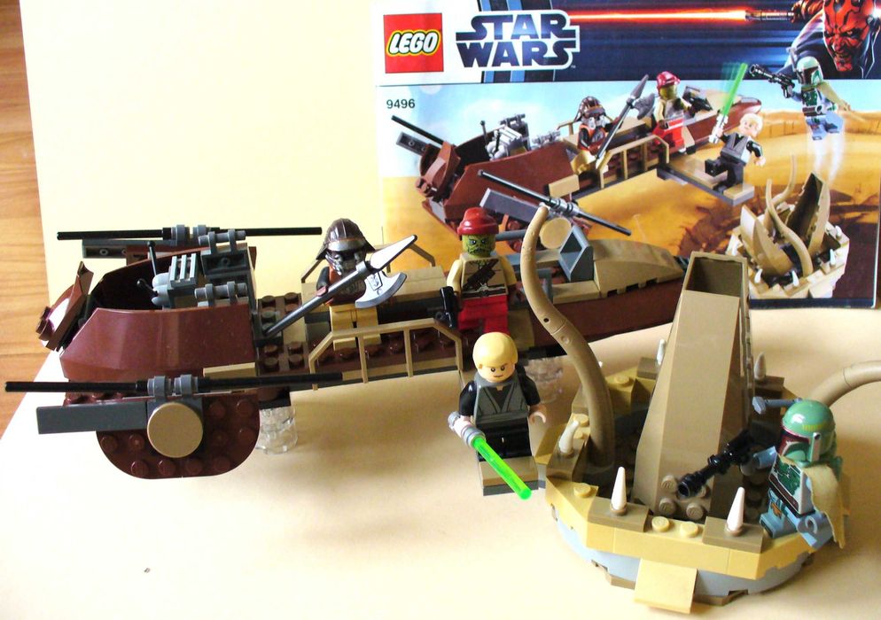 LEGO® Star WarsTM 7929-Битката за Набу  и 9496-Пустинен скиф
