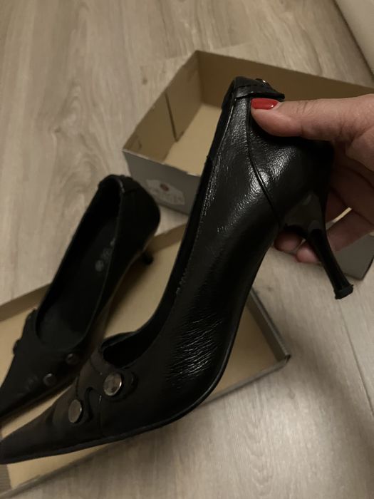 Черни кожени обувки 39 номер