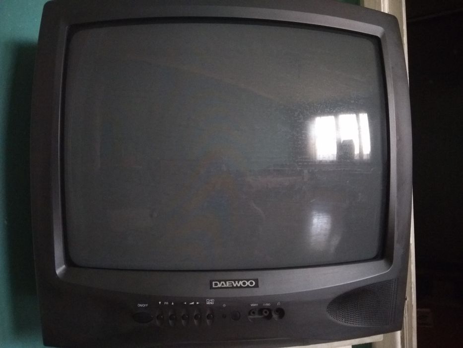 Обменяю телевизор на смесители