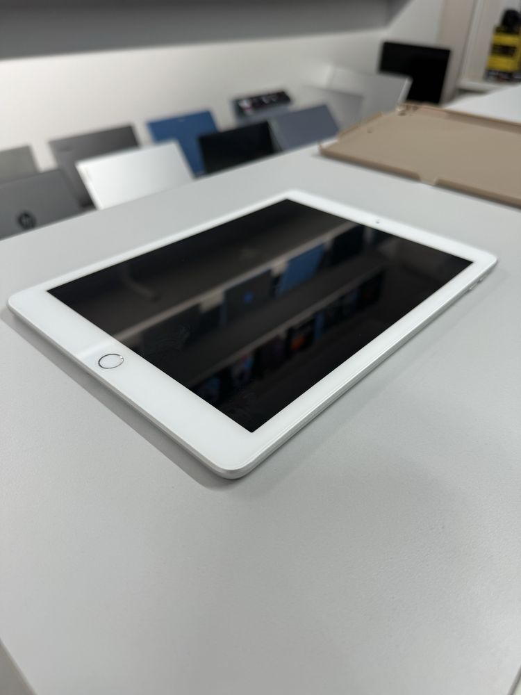 iPad 6 с гарантией до 6 месяц